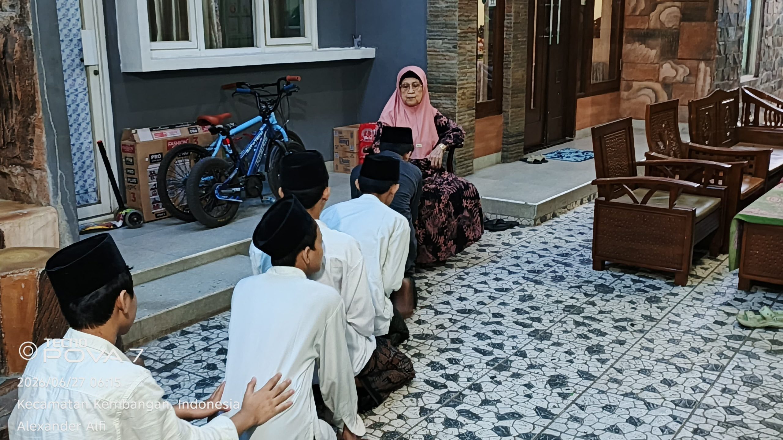Akhlak merupakan fondasi utama dalam kehidupan seorang muslim